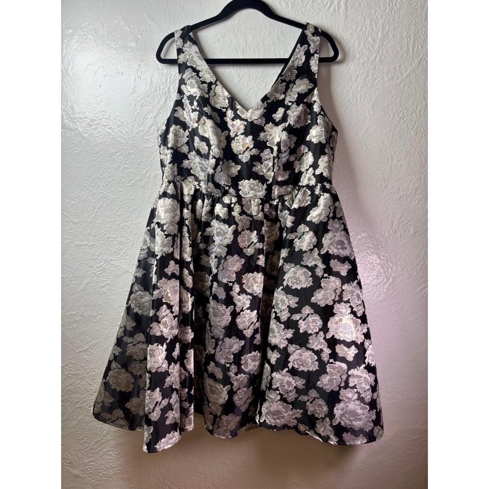 Torrid Black Fit‎ Flare Dress Sz 14 Prom Formal Romantic Floral Metallic Brocade